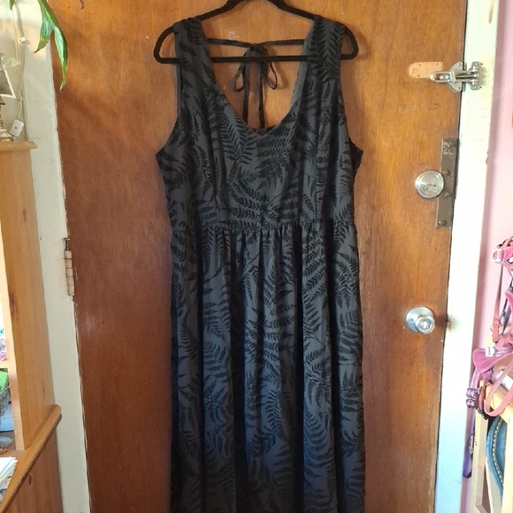 Disturbia Black Lunafern Printed Midi Maxi Dress Sz 16 NWT Tie Back Goth Gypsy - Picture 9 of 11